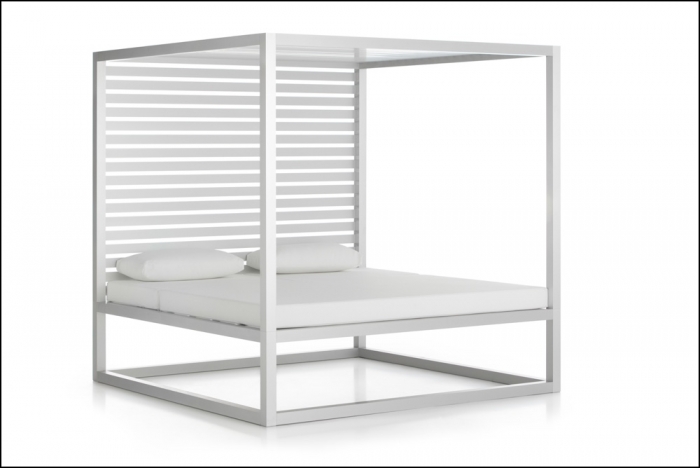 daybed fixed slats 1 sidewall anodized 2 700x468 - Tagesbett Lamellen - Gandia Blasco